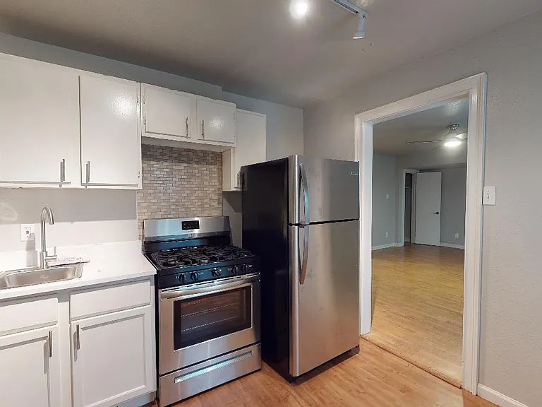 4515 Junius St — Photo 23