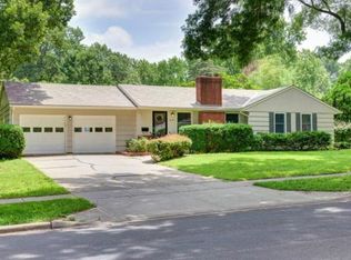 8129 Lamar Ave, Prairie Village, KS 66208