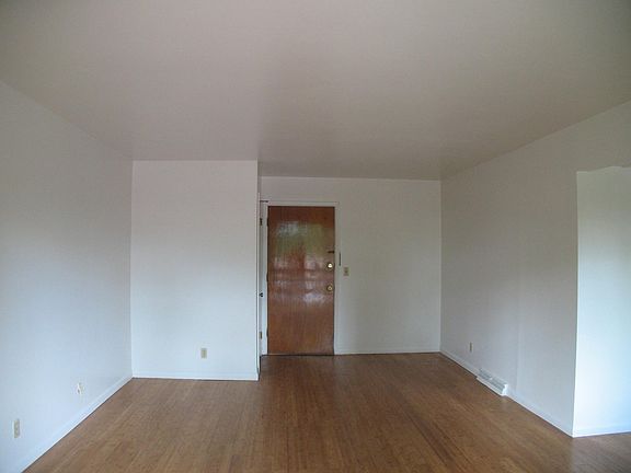 4th image of 1116 W Moss Ave APT C12