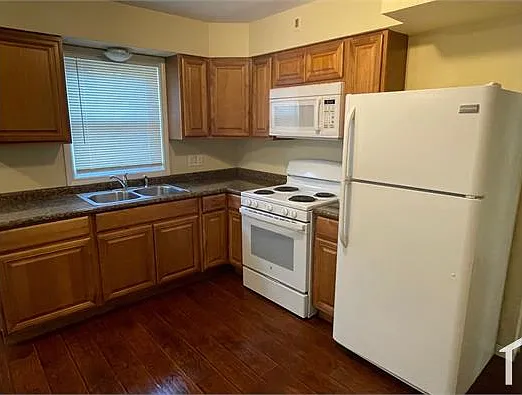 1904 Auburn St #1 — Photo 6