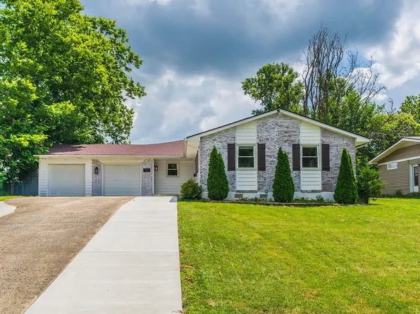 915 Crosshill Dr, Frankfort, KY 40601