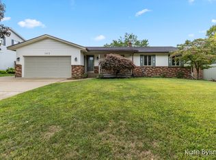 1822 S Norwalk Dr SE, Grand Rapids, MI 49508