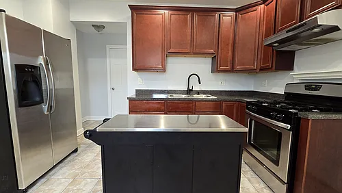 3606 W Cortland St #2 Photo 1