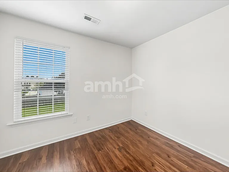 5 Phaeton Ave — Photo 19