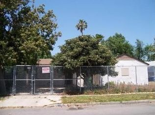 17951 Hemmingway St, Reseda, CA 91335