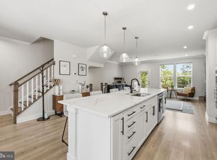 1015 S Taylor Ct, Arlington, VA 22204