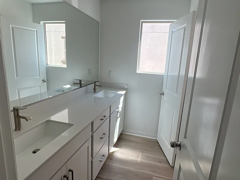 21469 Thomas Ct — Photo 14
