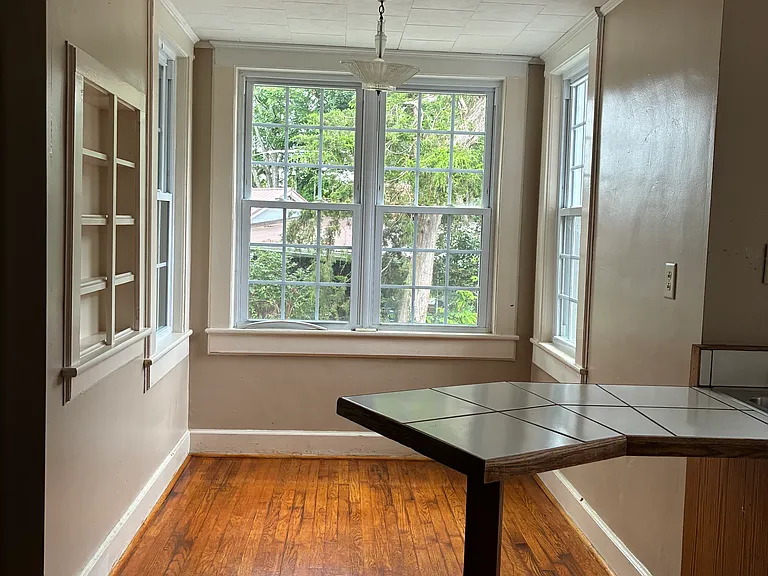 604 S Main St — Photo 11