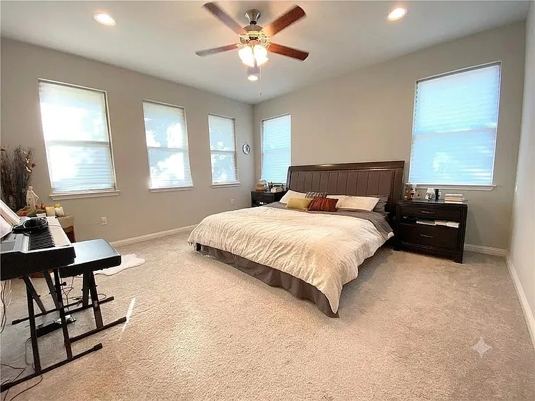 13800 Lyndhurst St #255 — Photo 13