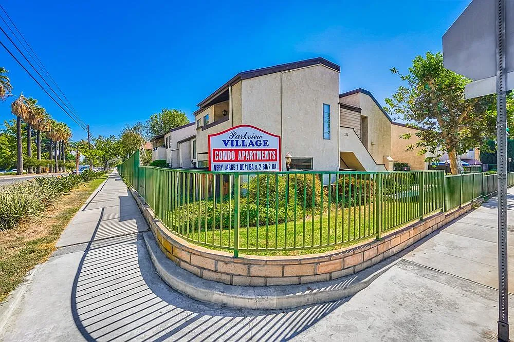 322 N San Antonio Ave — Photo 4