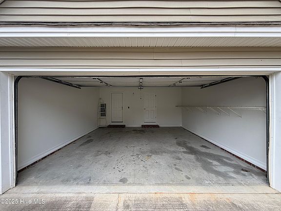 2nd image of 136 Kensington Way