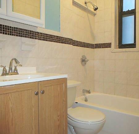 5th image of 221 Bainbridge St APT 3L