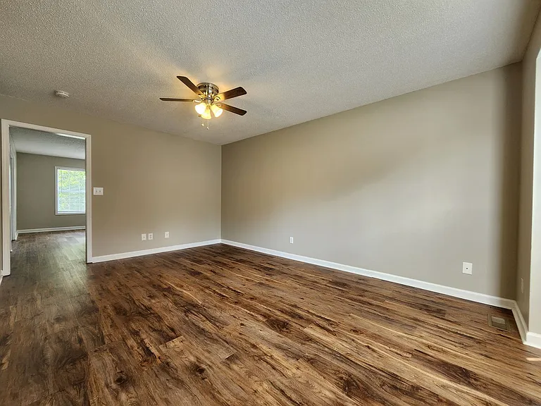 4048 New Grange Cir — Photo 5