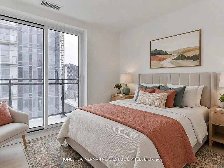 206 King St W #Penthouse 1 — Photo 27
