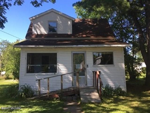 1st image of 306 W 2nd St