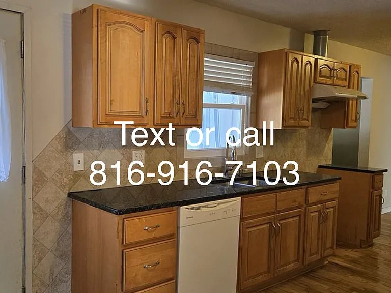 5722 W 70th Ter — Photo 16