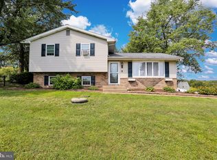 1894 Centerport Rd, Mohrsville, PA 19541