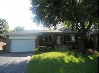 622 Francis Pl, Saint Louis, MO 63105