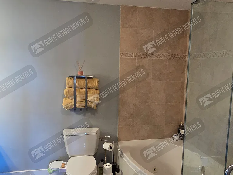 2915 John R St — Photo 23