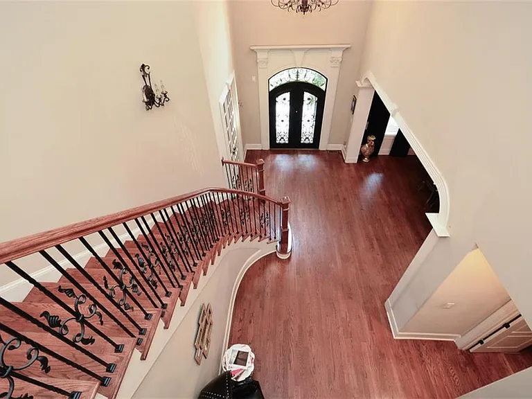 2210 Spalding Dr — Photo 38