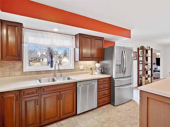 5th image of 2651 Baltusrol Dr