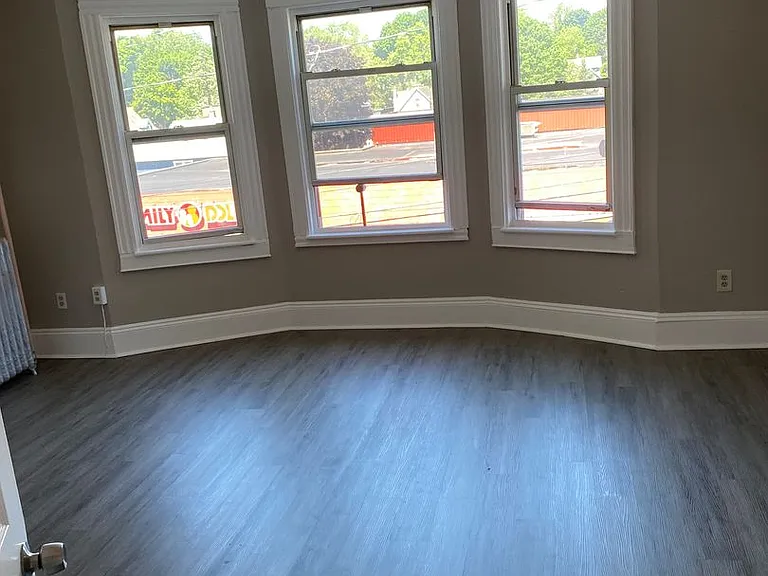 714-716 Prescott Pl — Photo 15