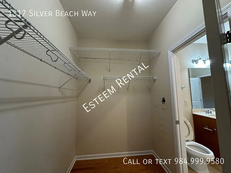 1317 Silver Beach Way — Photo 28