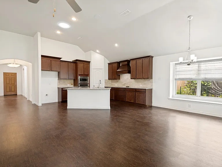 309 Acadia Ln — Photo 11