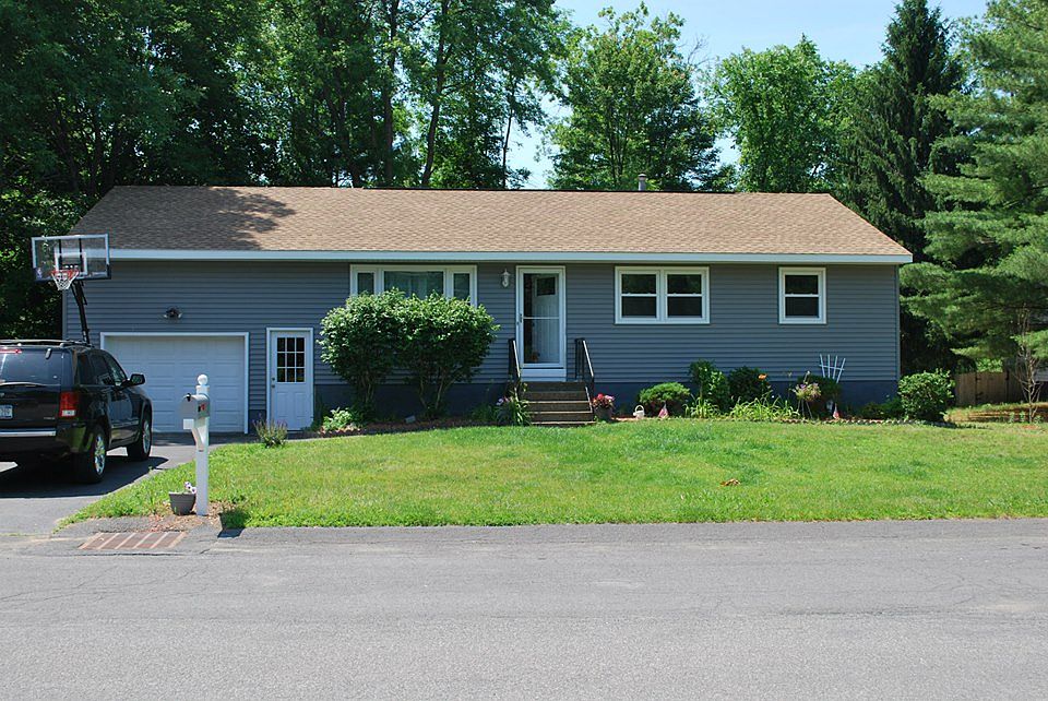 1st image of 16 Carnevale Dr