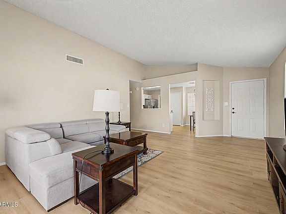 5th image of 3109 E SIESTA Lane