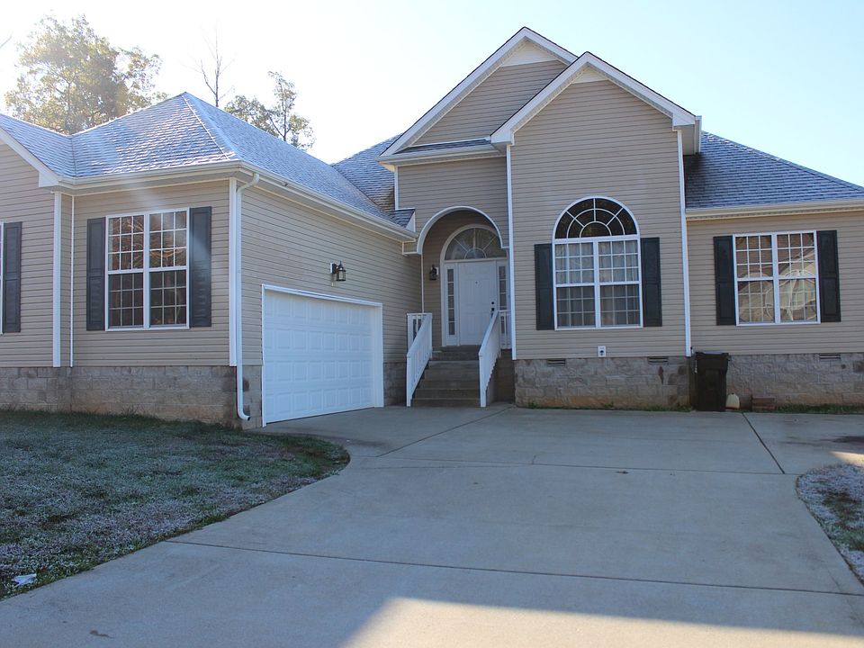 1st image of 1688 Putnum Dr