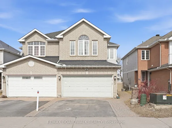 102 Deerfox Dr, Ottawa, ON K2J 4W9
