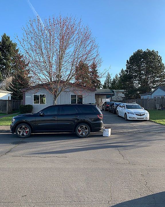 1st image of 10809 NE 68th Cir
