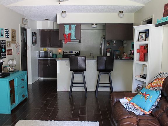2nd image of 106 Remington Cir