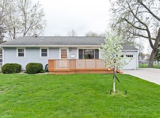1926 Burch Ave NW, Cedar Rapids, IA 52405