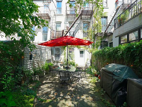 5th image of 136 16th St #1