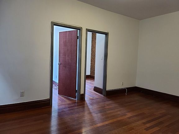 3rd image of 350 E 67th St #11A