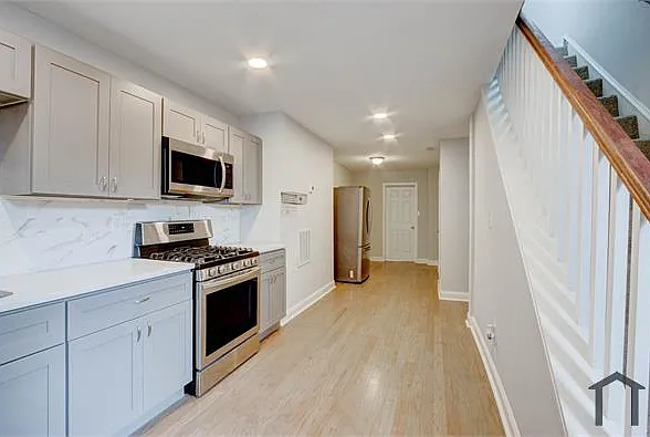 1 N East Ave — Photo 5