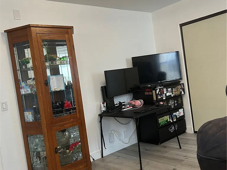 11300 Foothill Blvd #19 — Photo 31
