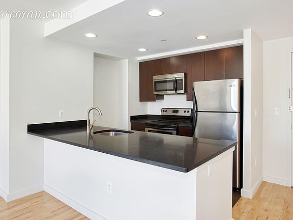 2nd image of 1595 Lexington Ave APT 4G