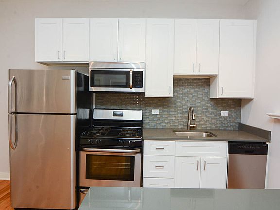 2nd image of 2420 N Kedzie Blvd #90B