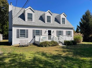 59 Peconic Ave, Shelter Island Heights, NY 11965