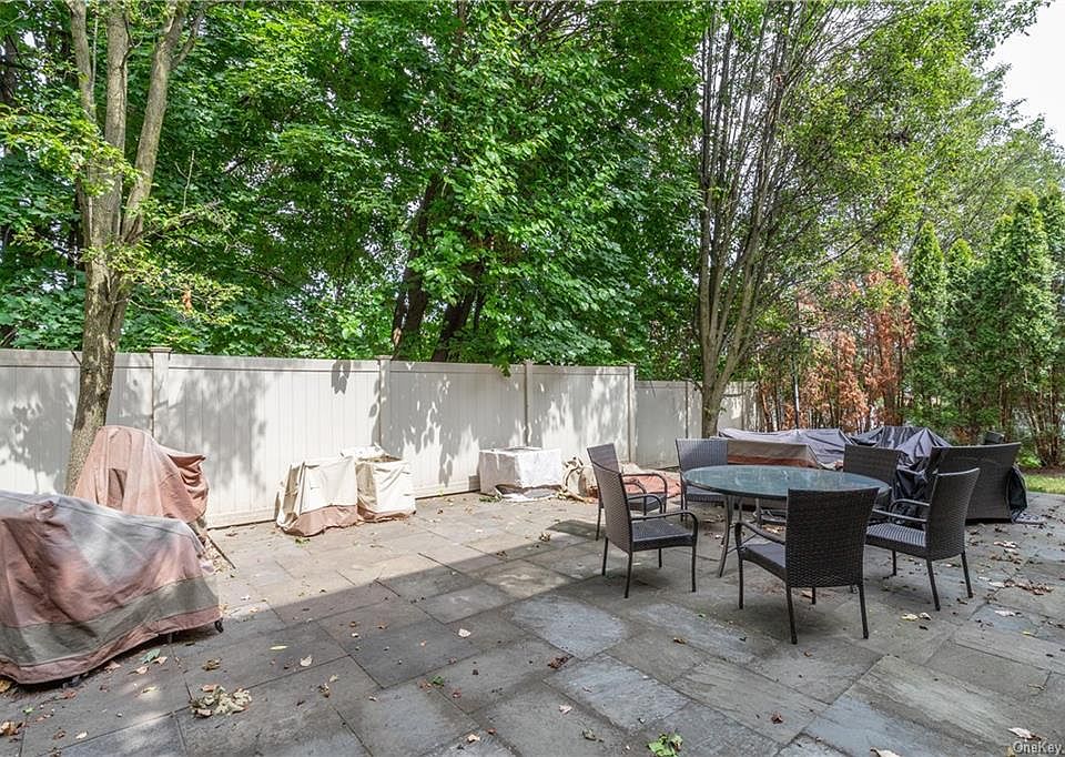 2nd image of 54 Dekalb Ave