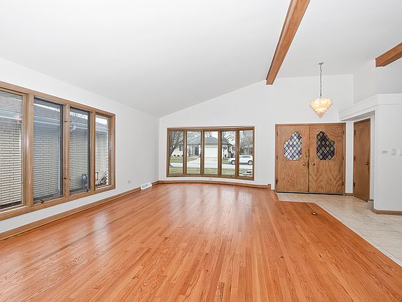2nd image of 9616 S Kolin Ave
