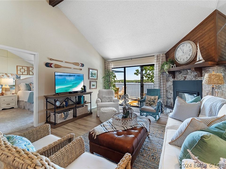 1st image of 129 Woodcrest Dr #3A