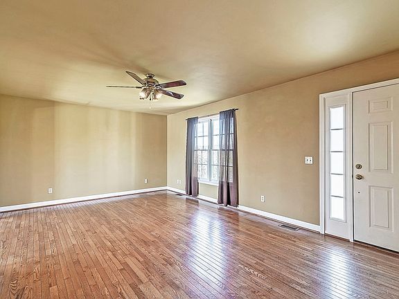 2nd image of 16502 Hearl Dr