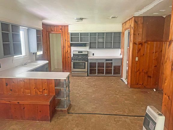 5th image of 234 Hartfield Rd