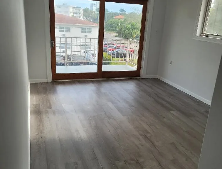 11610 N Bayshore Dr #3H — Photo 3