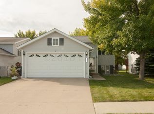 1942 56th Ave S, Fargo, ND 58104
