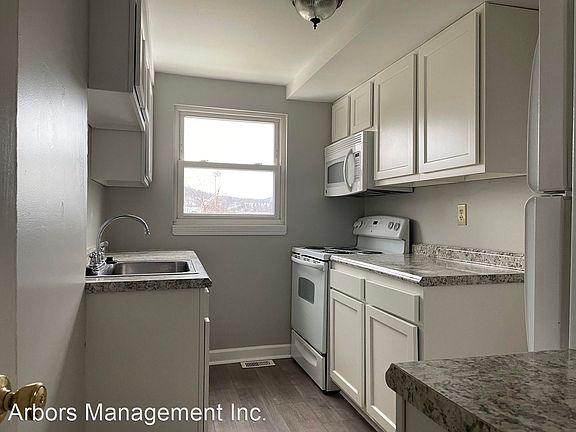 2nd image of 166 Victory Ln